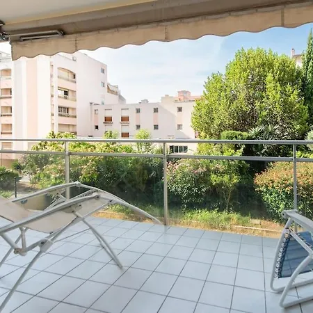 Bel En Bord De à Les Pins *