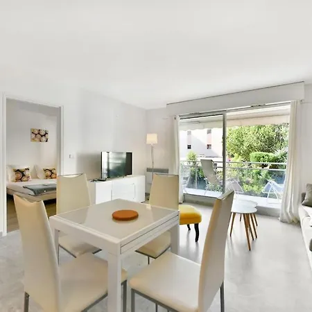 Apartment Bel En Bord De Mer A Les Pins *
