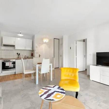 Apartment Bel En Bord De Mer A Les Pins Juan-les-Pins