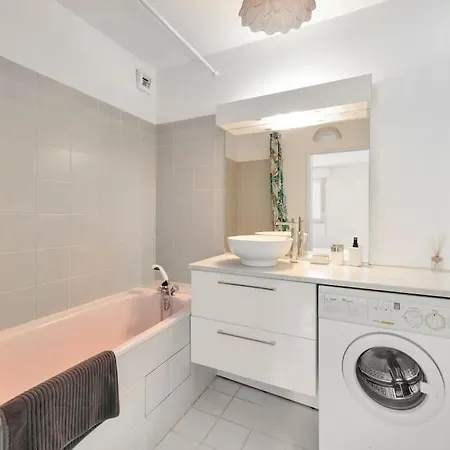 Apartment Bel En Bord De A Les Pins