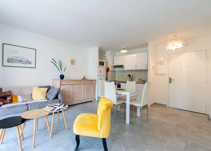 Bel En Bord De à Les Pins * Juan-les-Pins